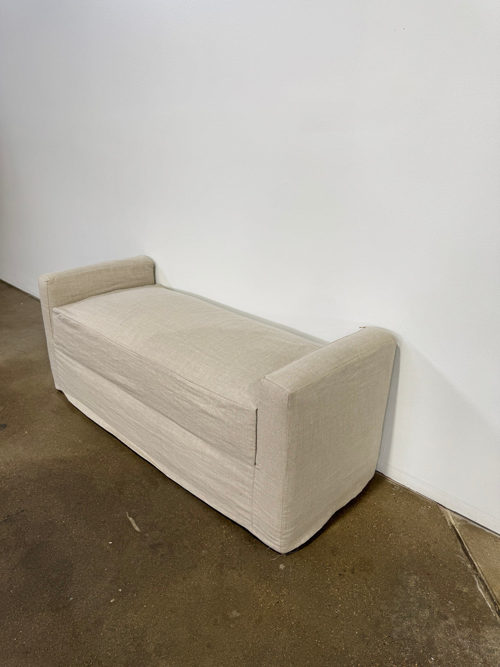 Community Manufacturing Baylin Waterfall Slipcover Bench