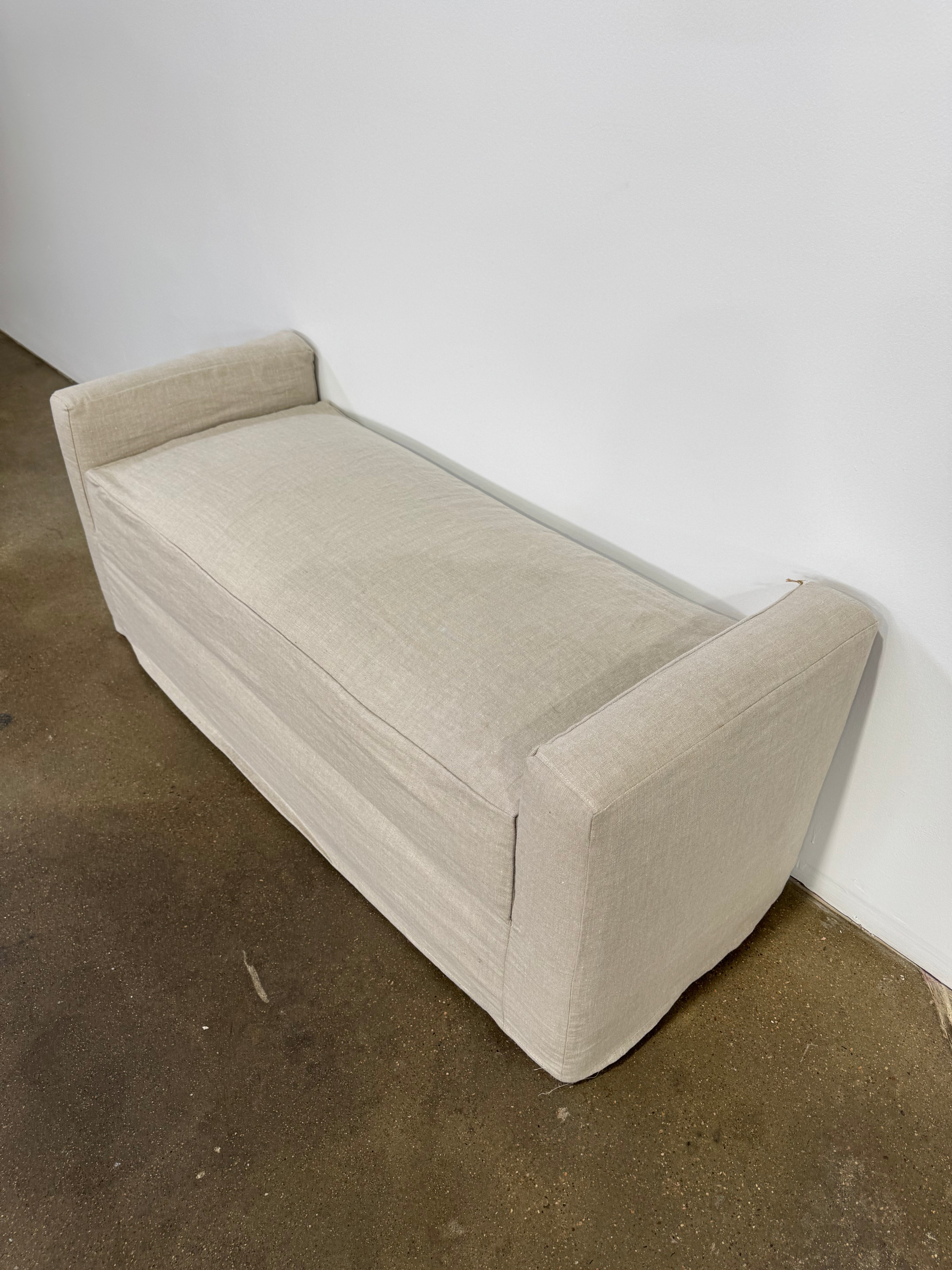 Community Manufacturing Baylin Waterfall Slipcover Bench