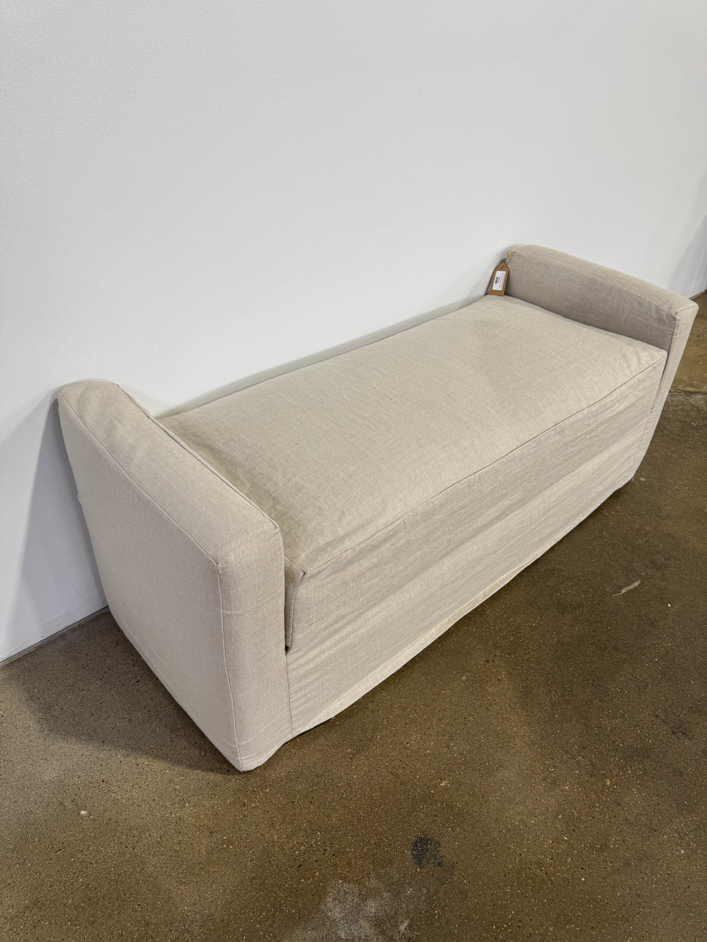 Community Manufacturing Baylin Waterfall Slipcover Bench