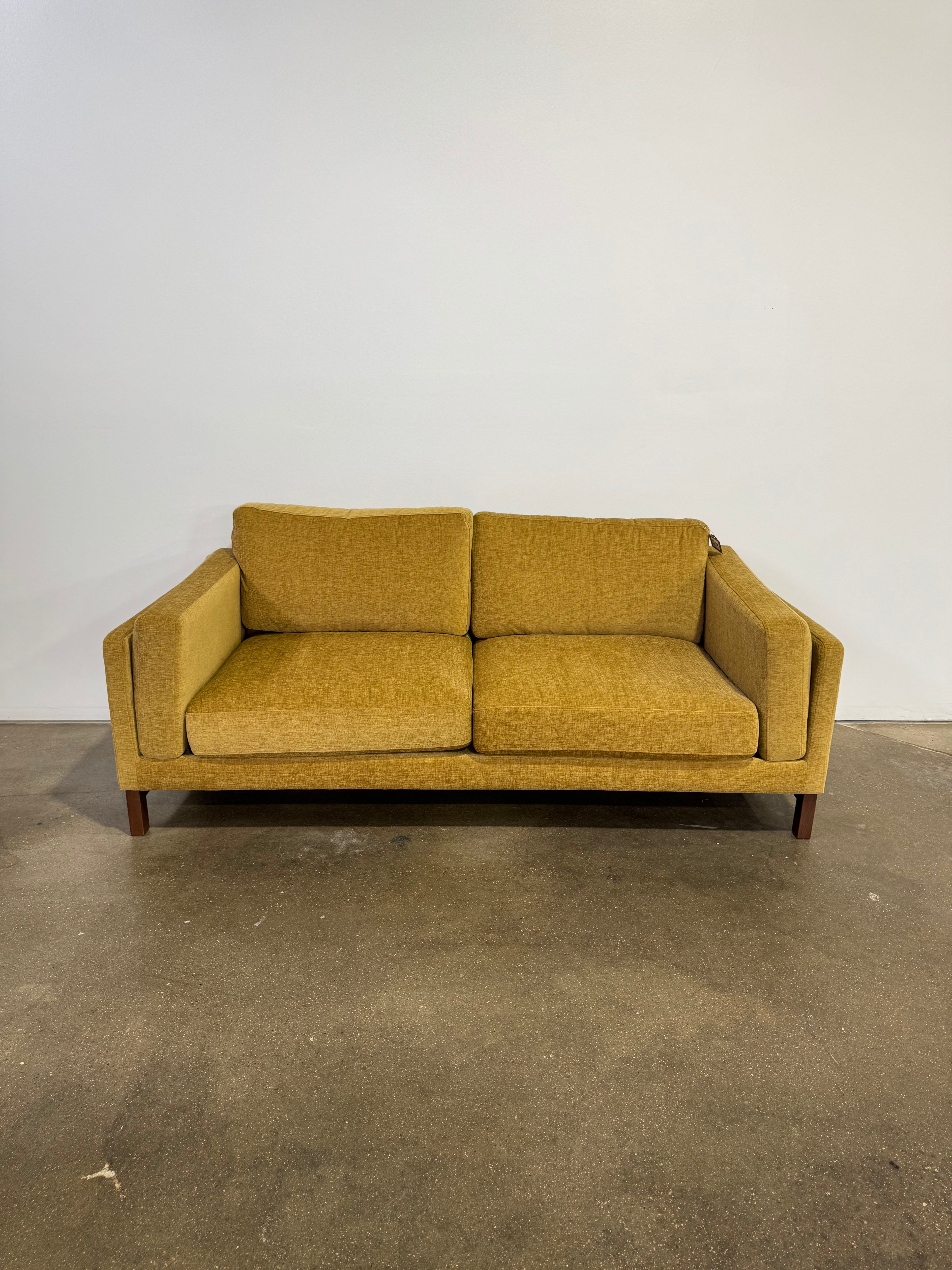 Interior Define Gaby 2-Seat - Gold