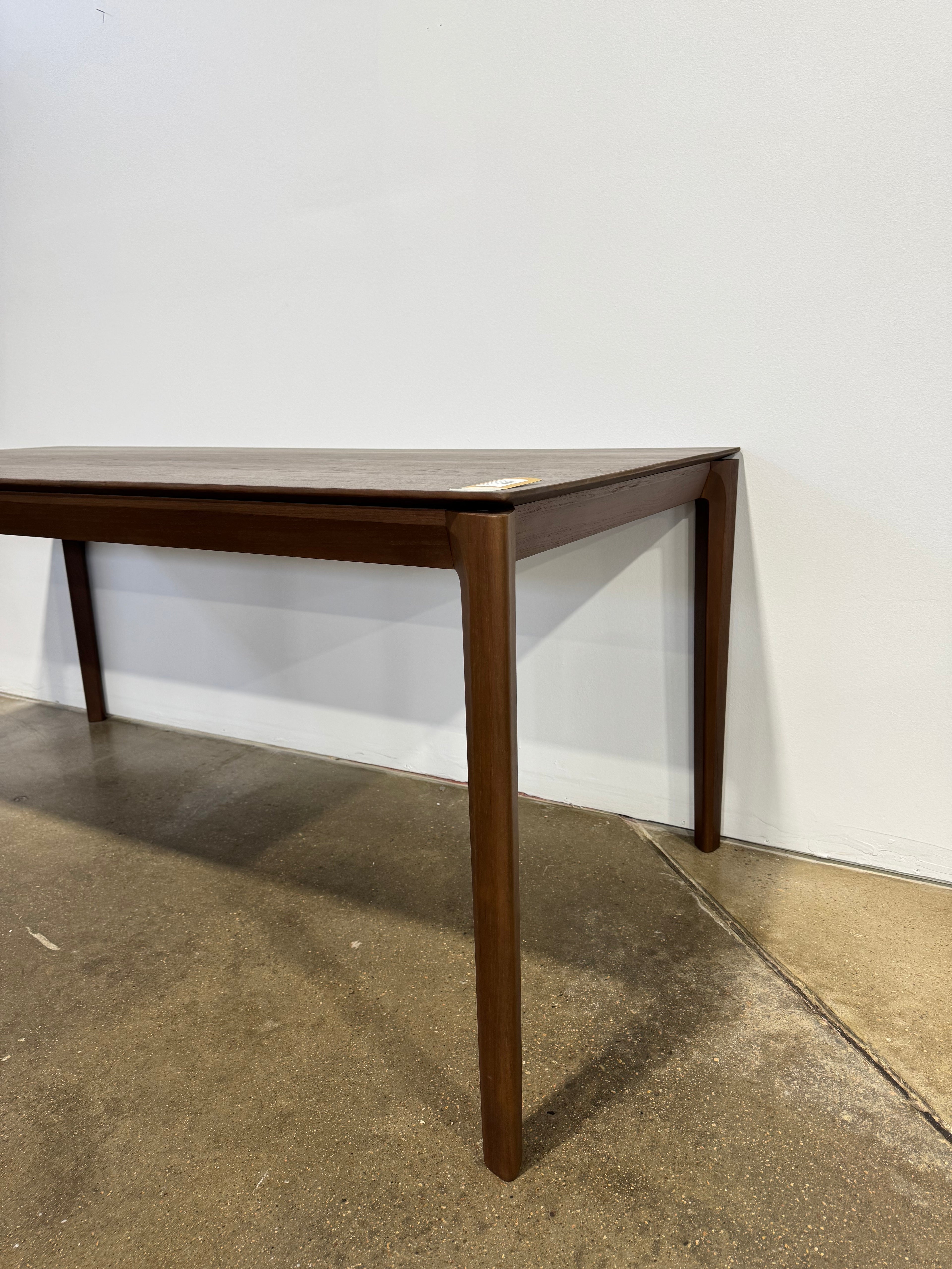 Denver Modern Bok Dining Table