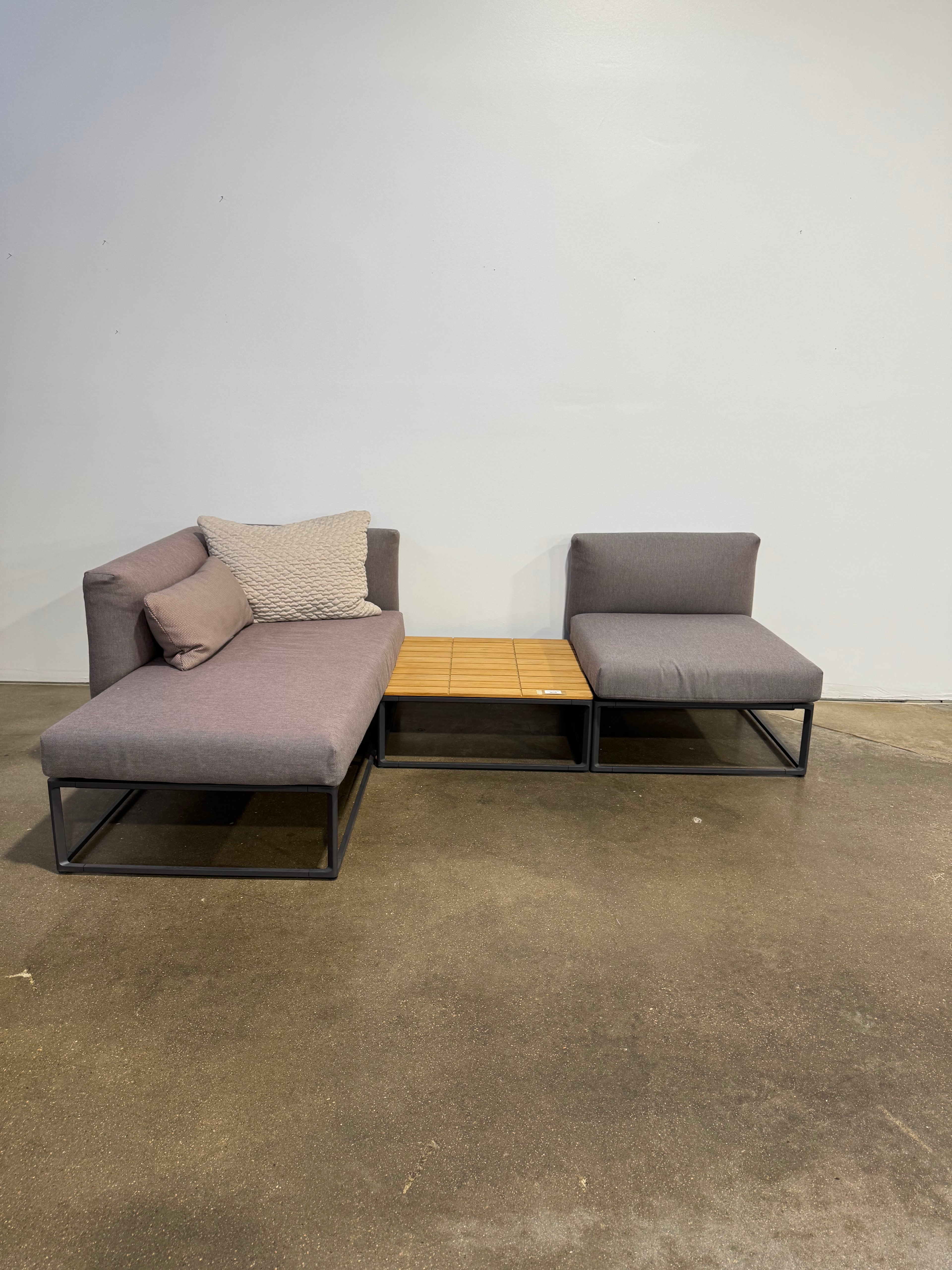 Gloster Outdoor Patio Set