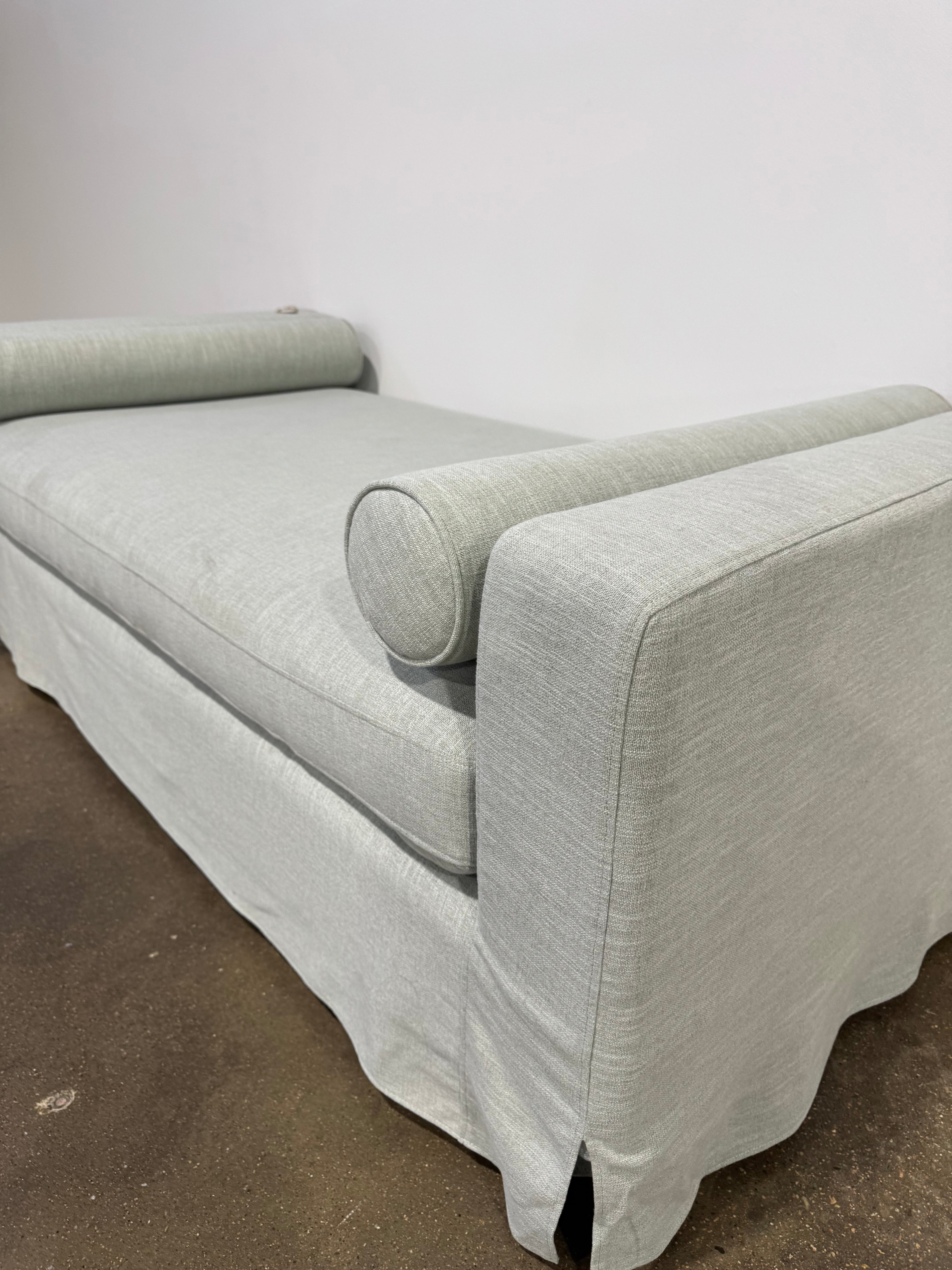 Interior Define Sloan Slipcovered Daybed - Blue