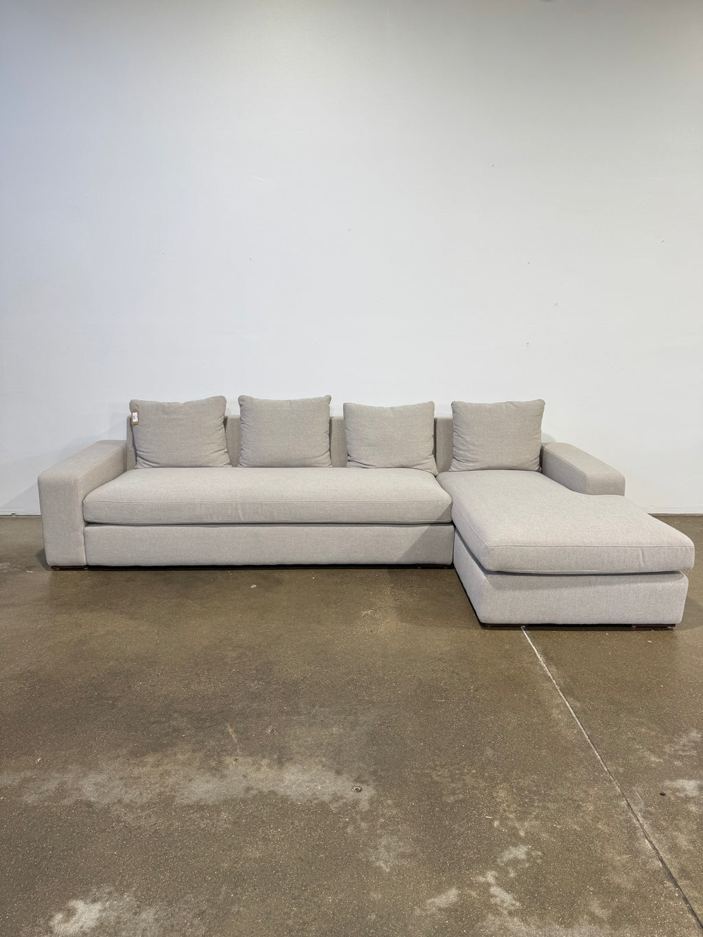 Moe's Thomas Sectional Performance Fabric Grey Right