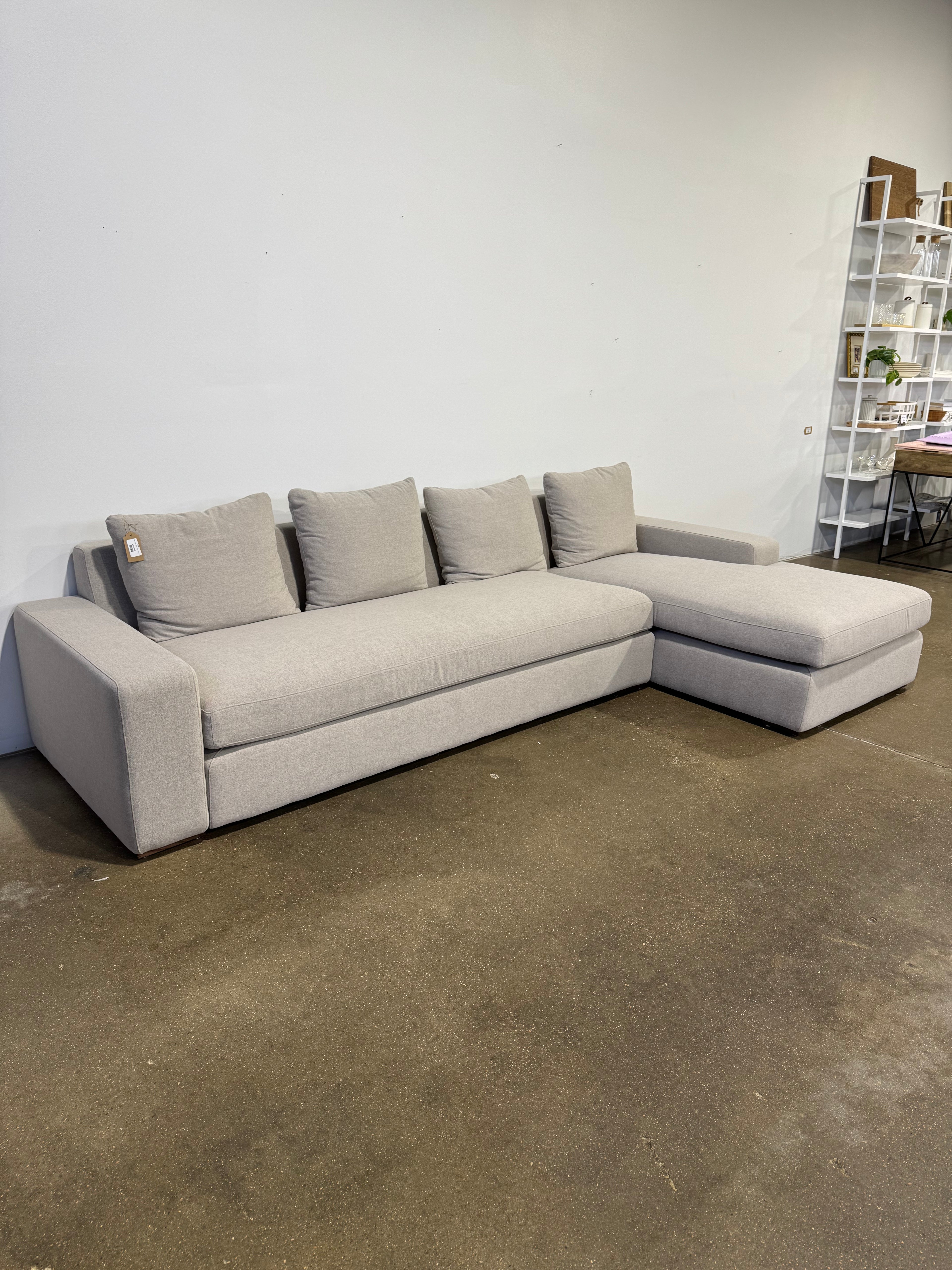 Moe's Thomas Sectional Performance Fabric Grey Right