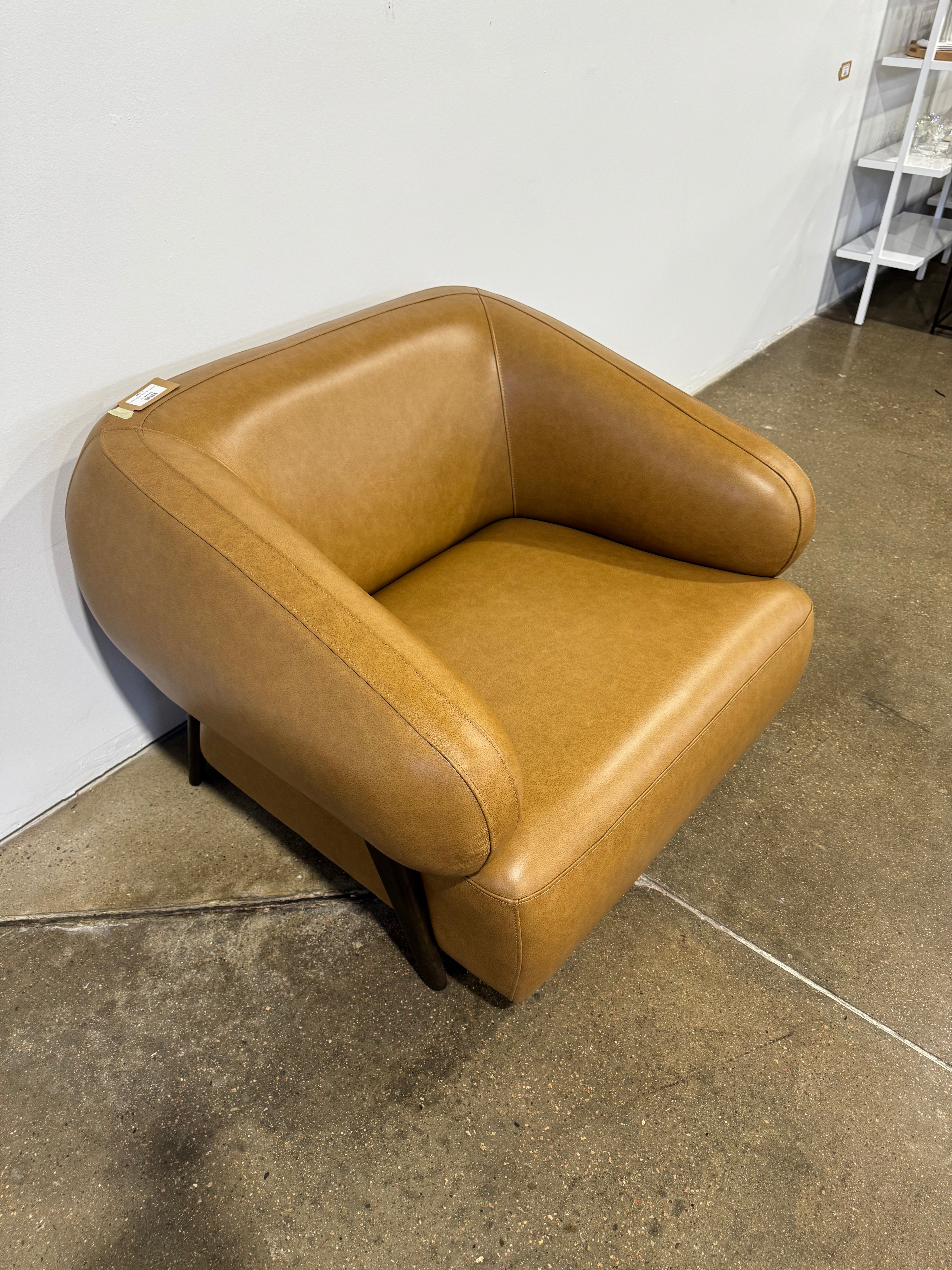Moe's Devlin Lounge Chair Tan Leather