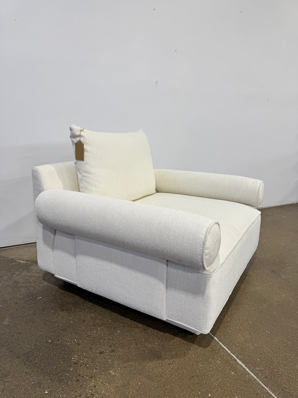 Moe's Rosello Arm Chair White