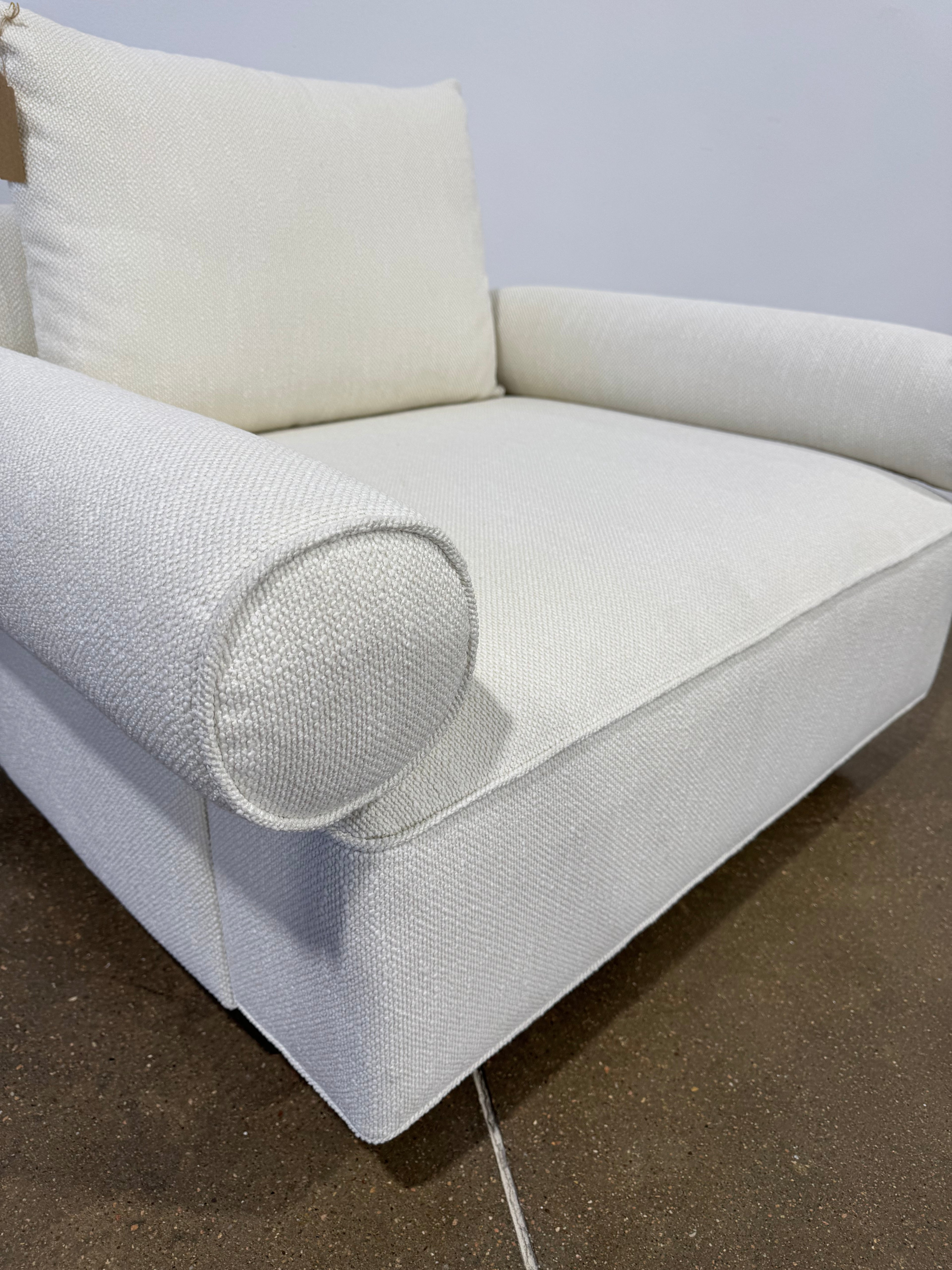 Moe's Rosello Arm Chair White