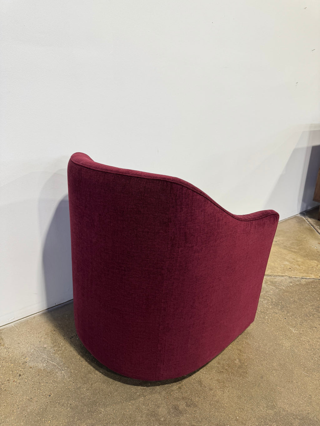 Interior Define Savona Swivel Chair - Maroon