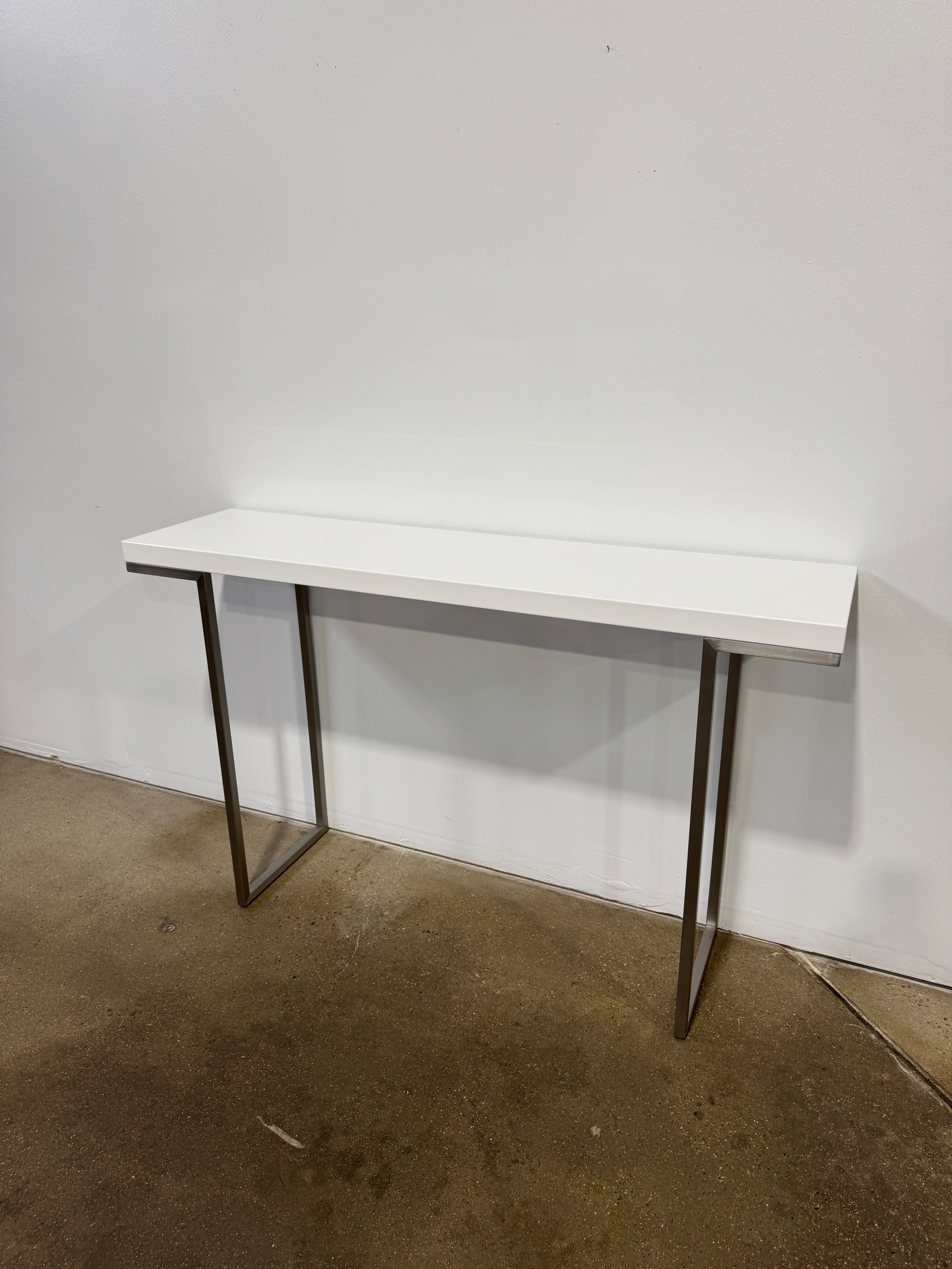 Moe's Home Collection Repetir Console Table