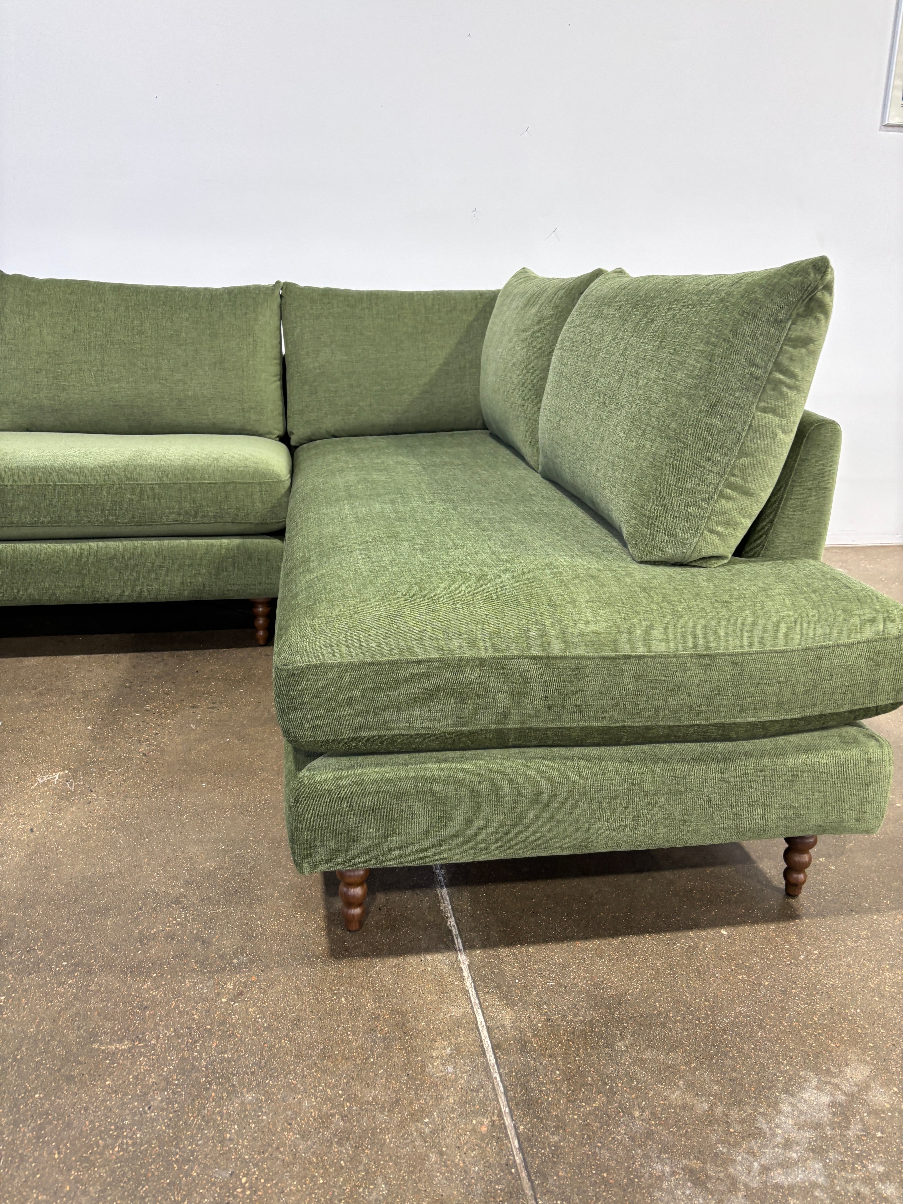Interior Define Sloan 3-Seat Bumper Sectional - Green