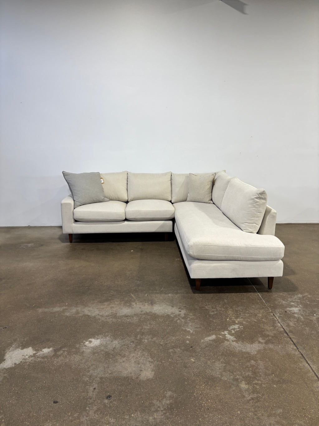 Interior Define Sloan 3-Seat Bumper Sectional - White