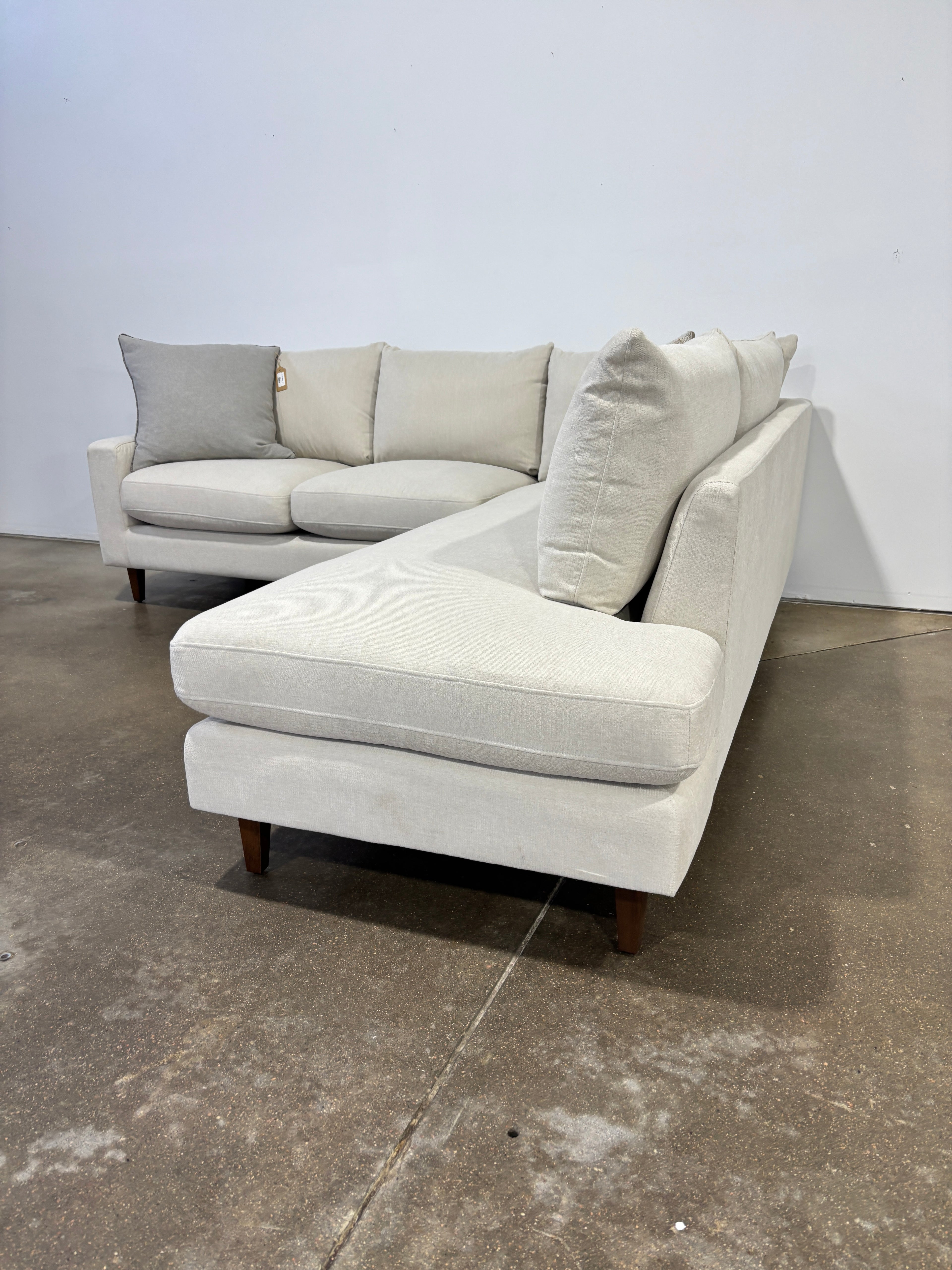 Interior Define Sloan 3-Seat Bumper Sectional - White