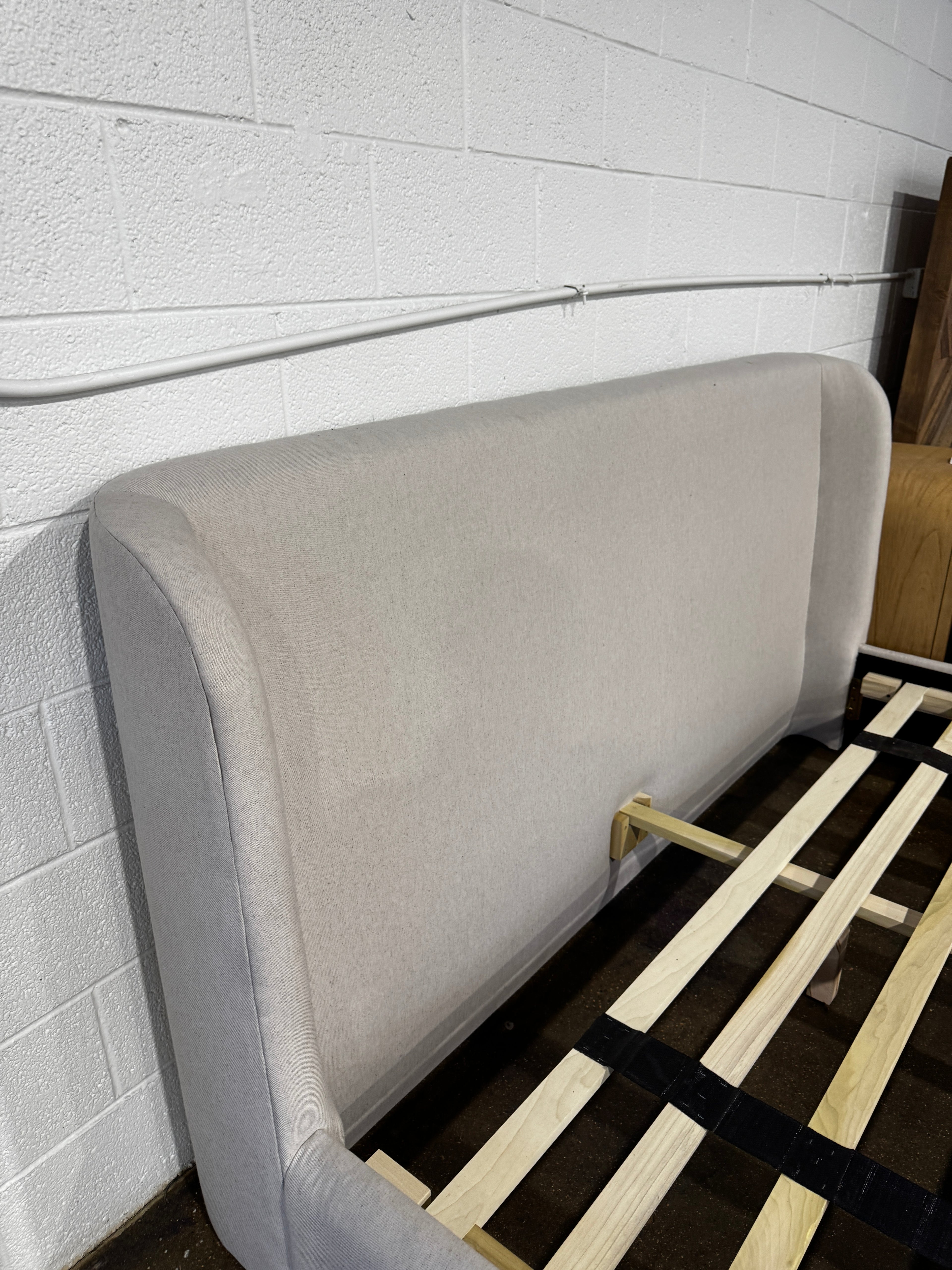 The Citizenry Sierra King Bed