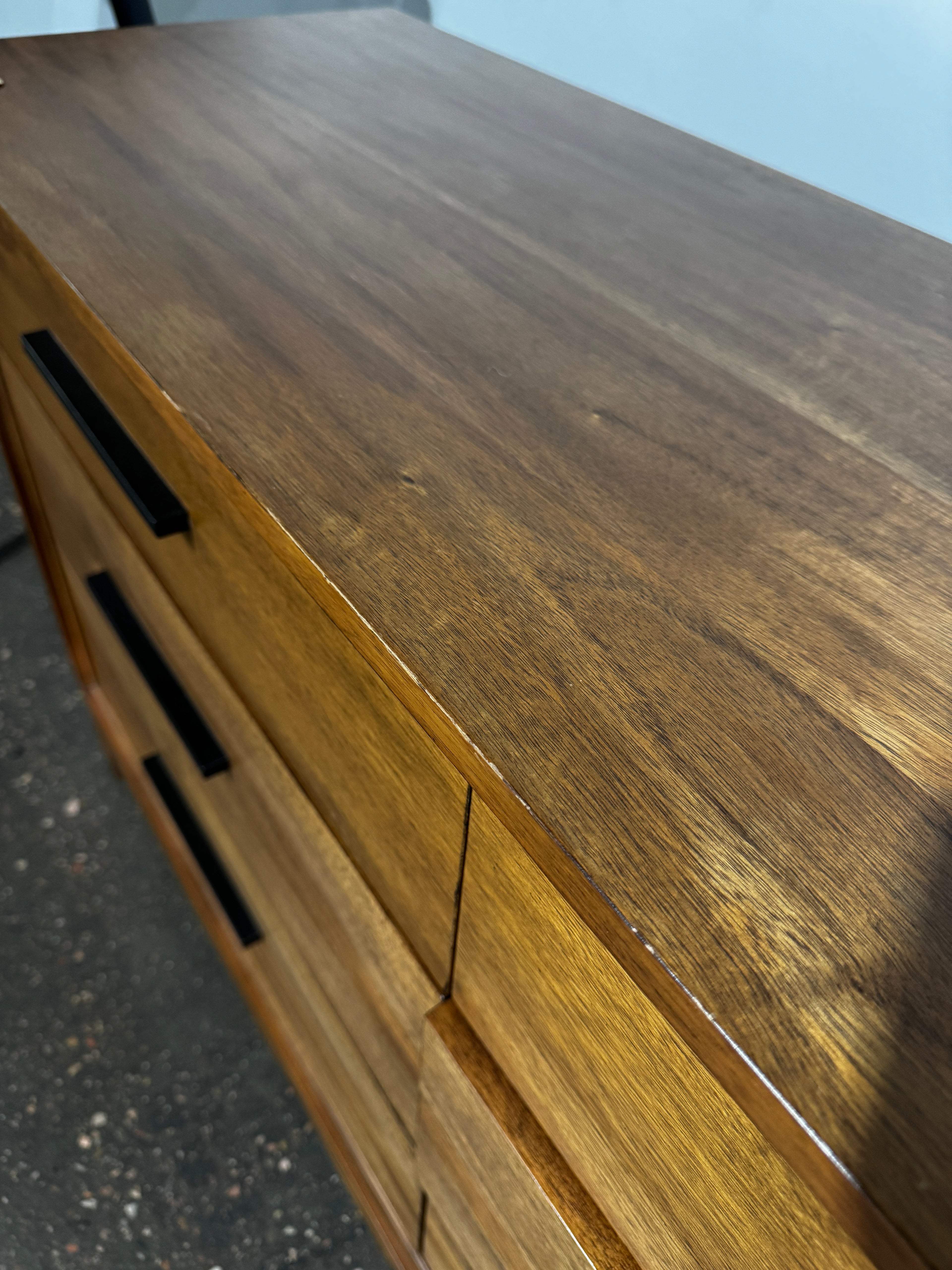 6 Drawer Dresser