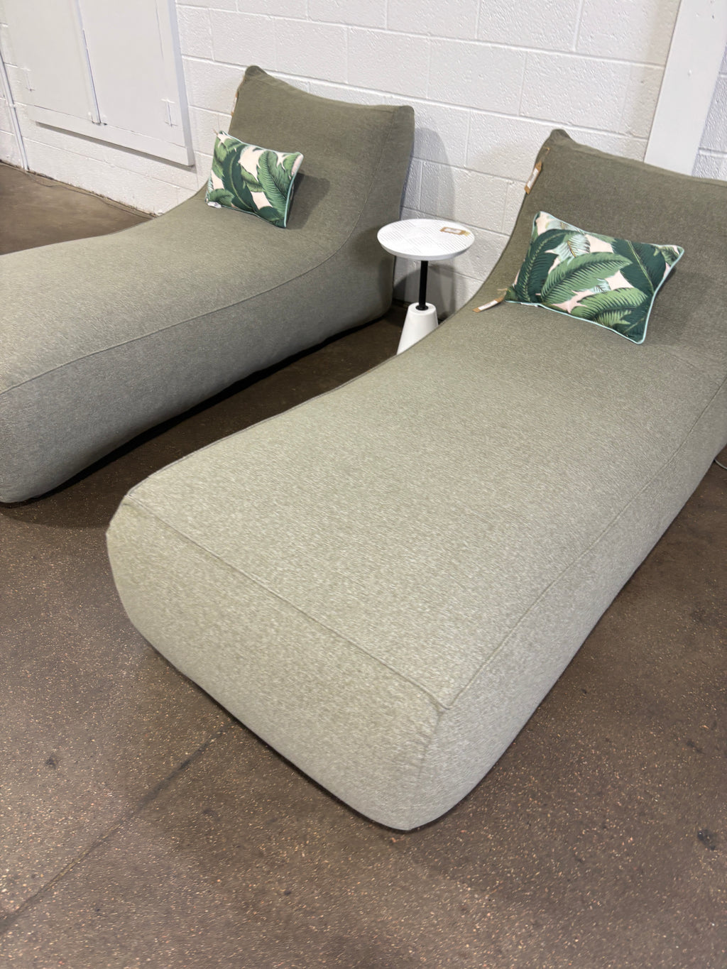 Moe's Home Collection Lirio Outdoor Chaise