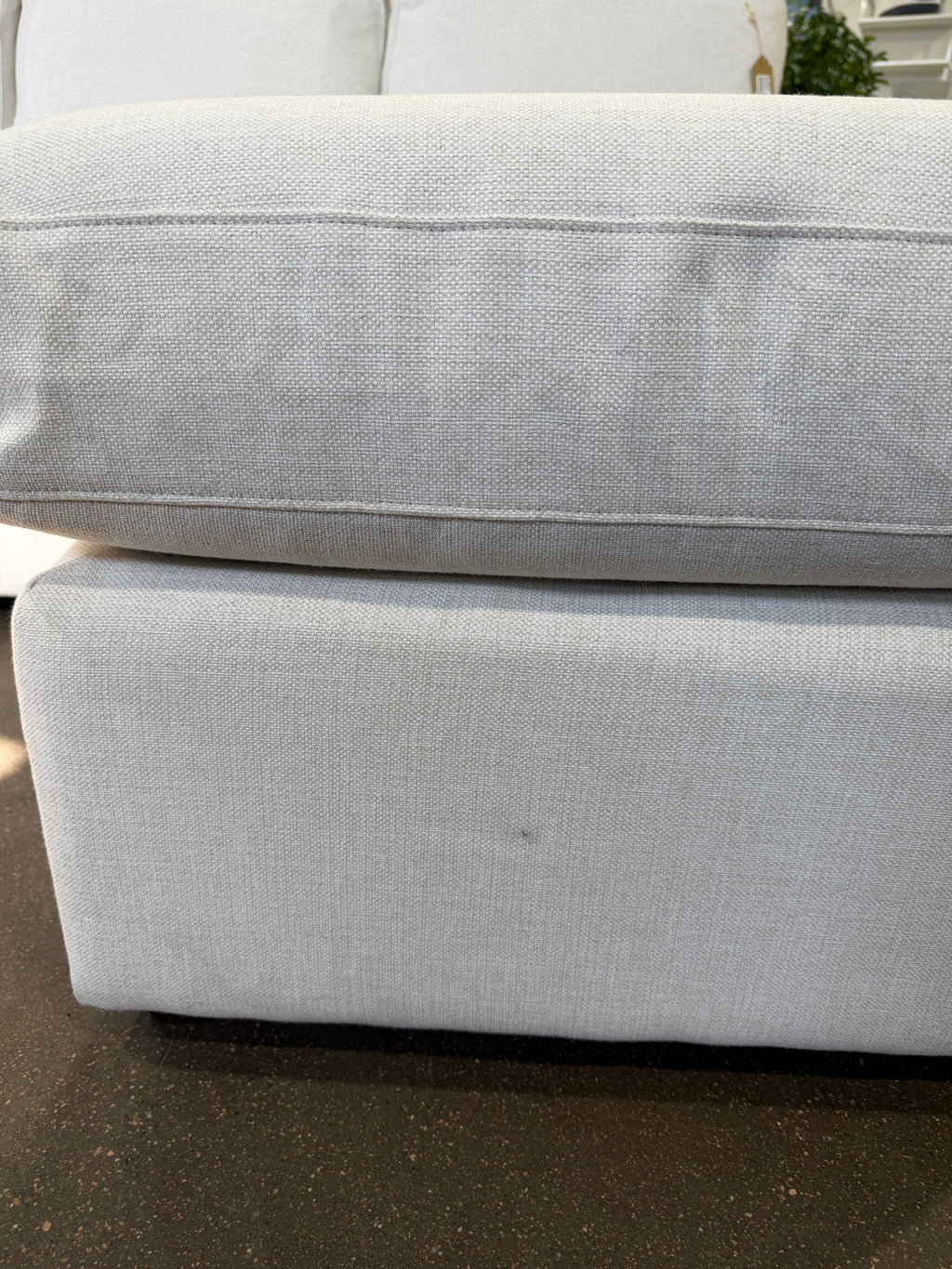 Bassett Furniture Sectional with Reversible Chaise - Image 4