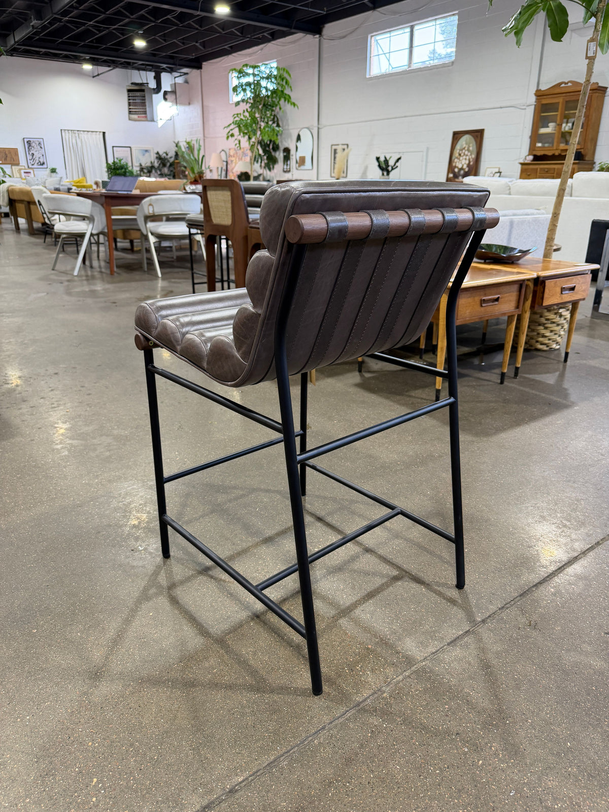 Denver Modern Vail Counter Stool Wolf Leather - Image 6