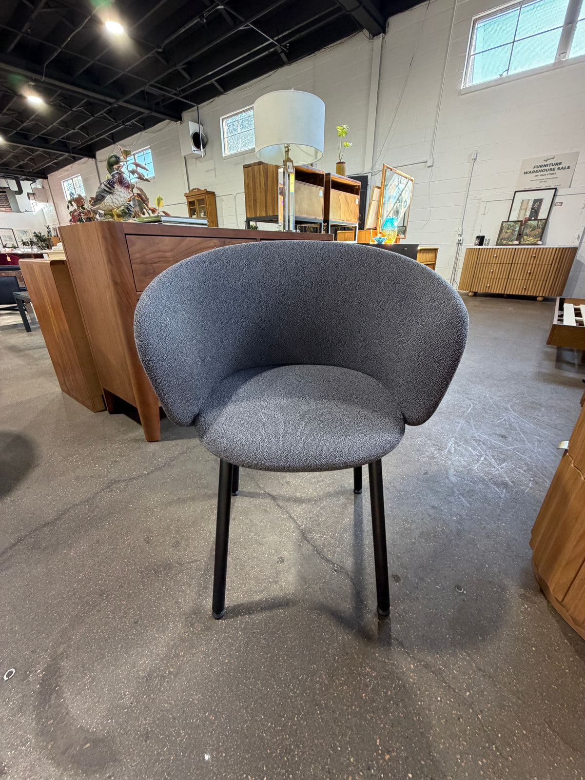 Hem Kendo Chair - Image 3