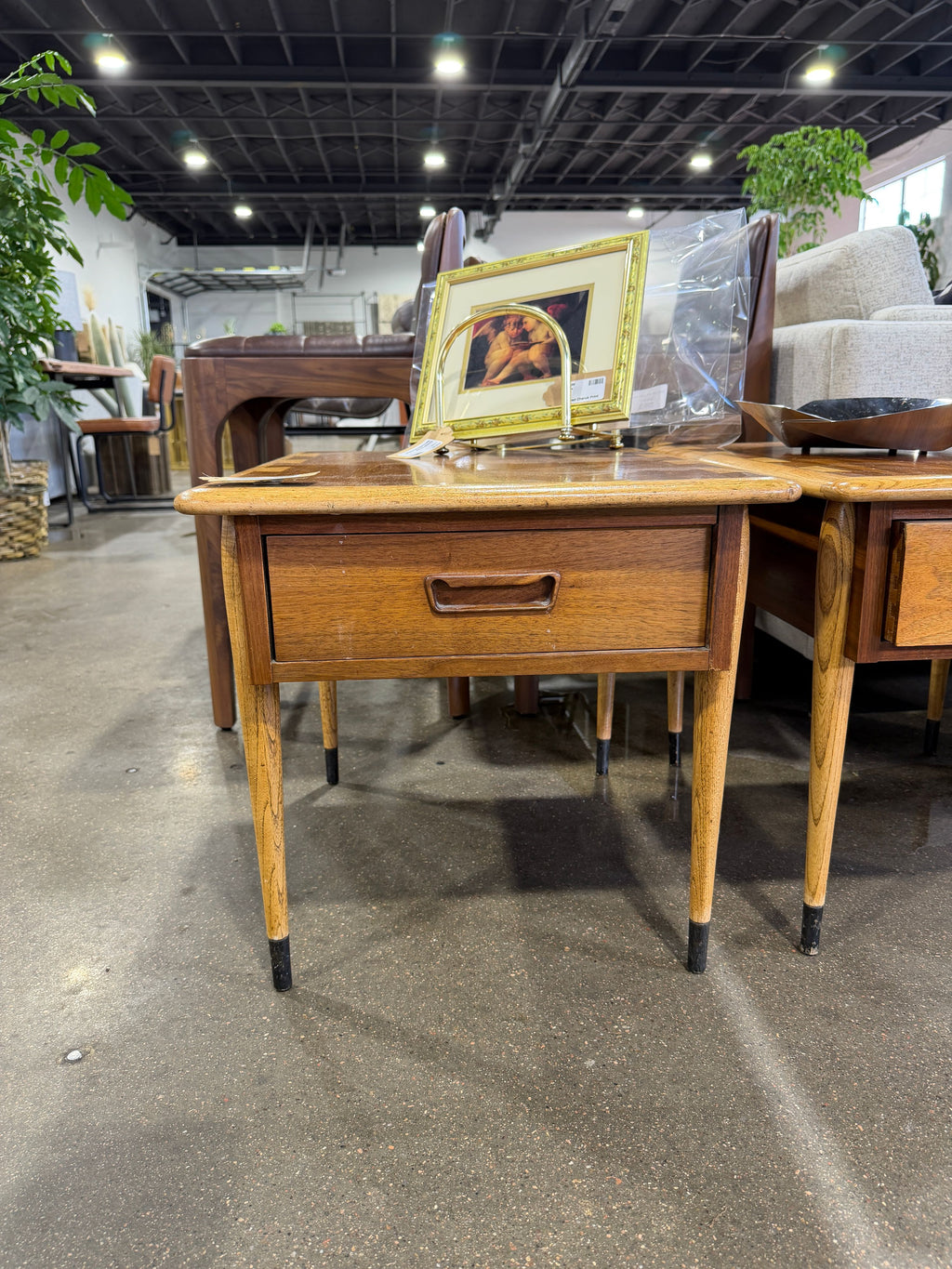 Lane Acclaim End Table/Nightstand - Image 5