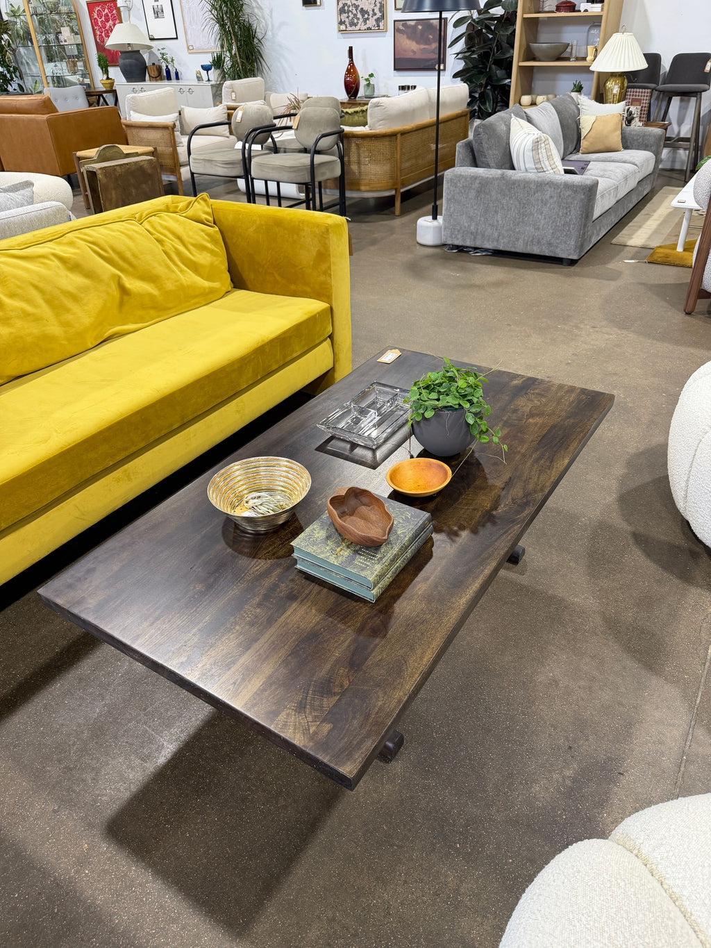 Mercana Viktor Coffee Table - Image 6
