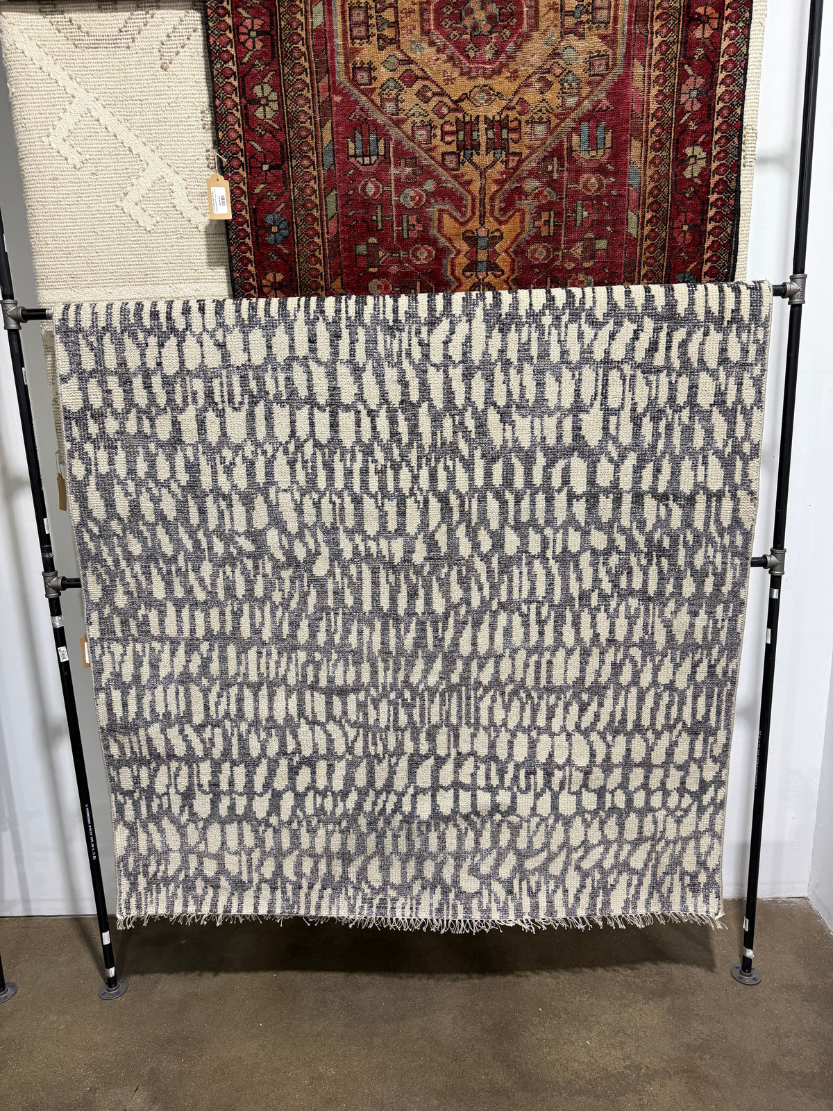 Soho Home Helibronn Rug Navy 5'7" x 7'10" - Image 3